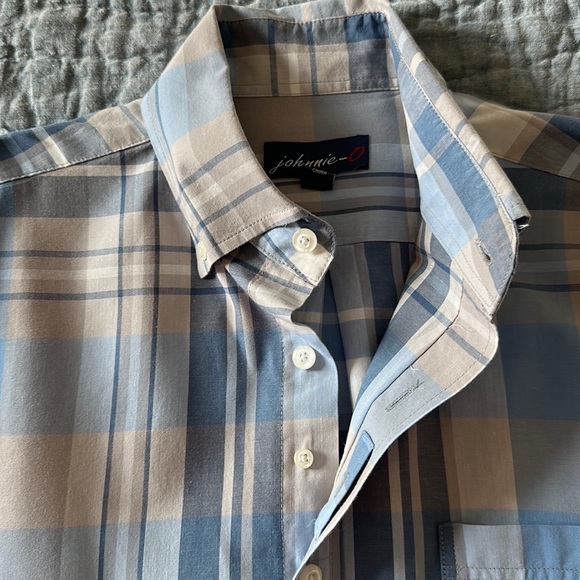 Johnnie-O men’s button down shirt - Picture 3 of 3
